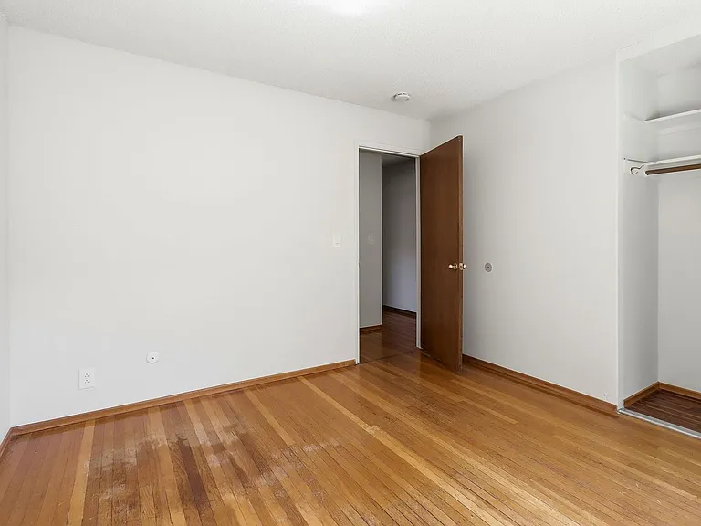 1571 Finch Way — Photo 22