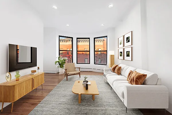 Rented by Freestone Property Group | media 2