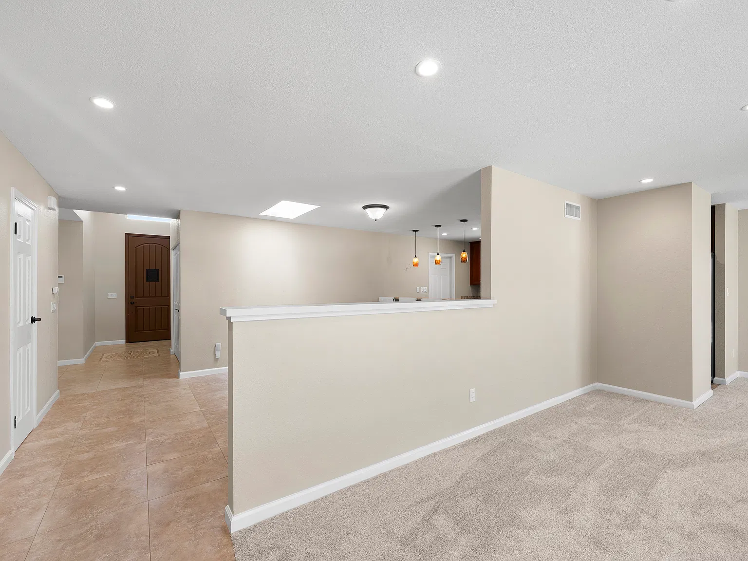 3 bed, 2068 sqft, $5,695 — Photo 4