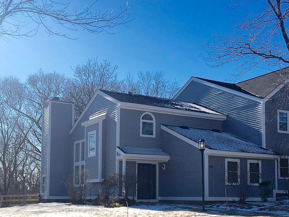 1906 Hockley Drive 2-Story Townhome