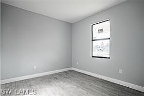 3rd image of 129-131 Ivan AVE S