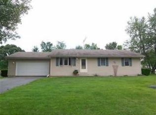 614 W Hollywood Dr, Hebron, IN 46341