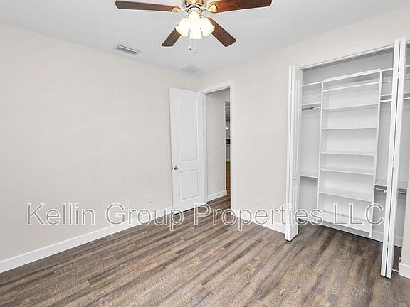 5th image of 3725 57th Ave N