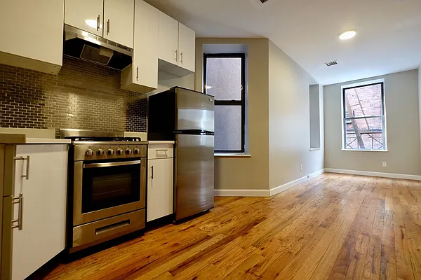 Rented by Keller Williams NYC | media 17