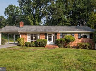 1 Pinebrook Ct, Silver Spring, MD 20905