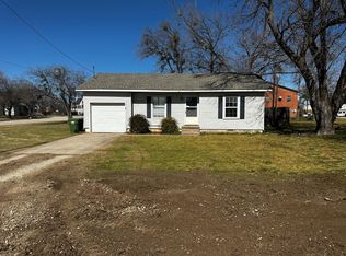 210 W Britton St, Krum, TX 76249