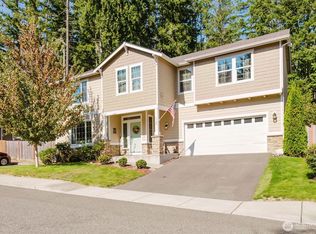 3707 SE Chesterton Dr, Port Orchard, WA 98366