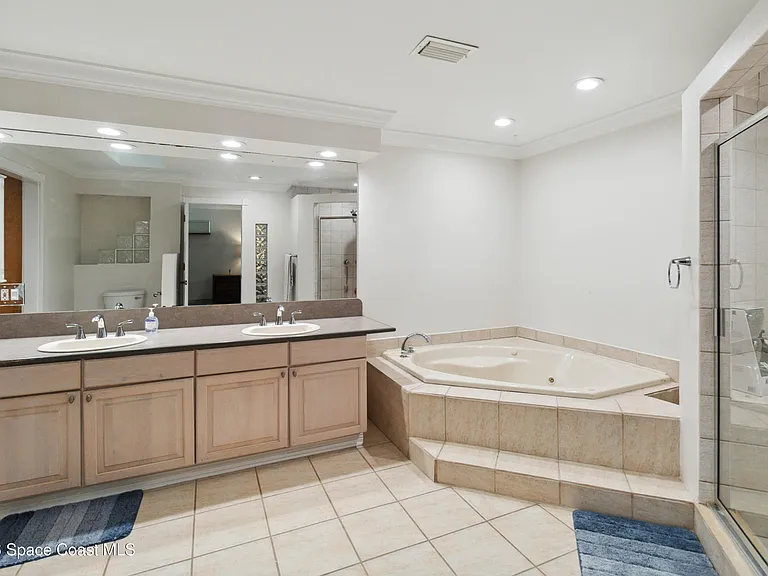 1201 S Shannon Ave — Photo 18