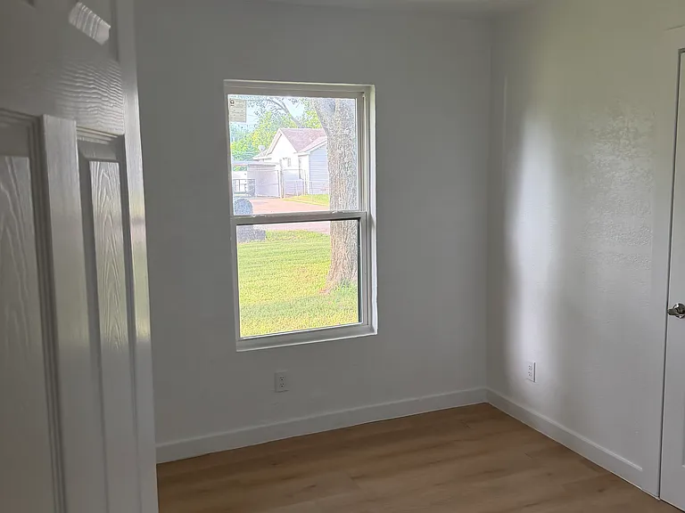 11221 Trail Ln — Photo 9