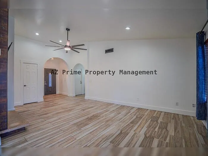 9054 N 84th Ln — Photo 12