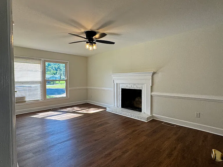 3310 Winchester Dr — Photo 12