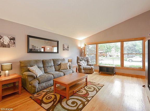 2nd image of 5122 Wolfe Dr