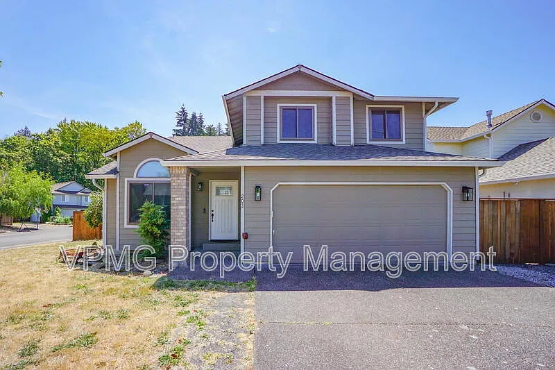 4 bed, 2.5 bath, 2040 sqft, $2,995 — Photo 1