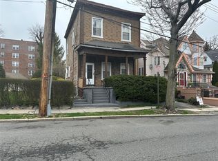 135 Centre St, Mount Vernon, NY 10552