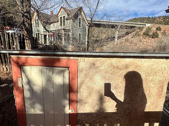 5th image of 136 Cave Ave #Fa09af079