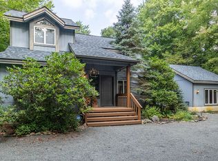 1200 Deer Trail Rd, Pocono Pines, PA 18350