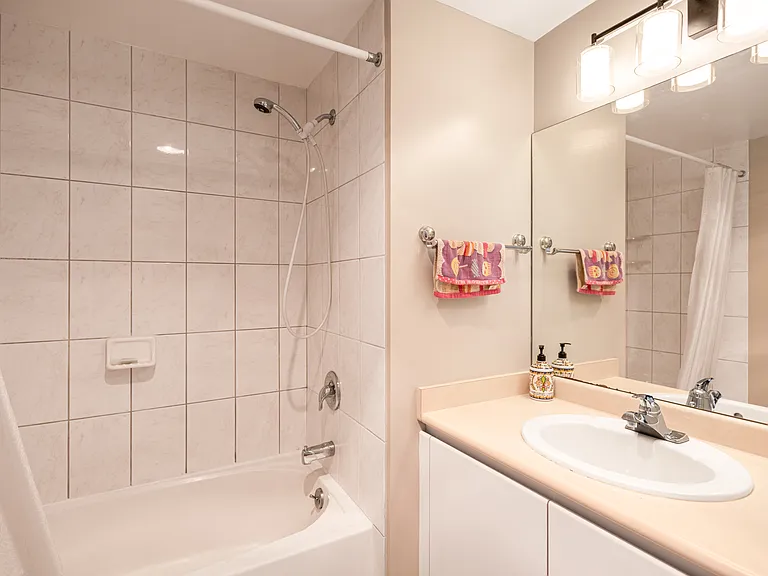 9623 Manchester Dr #905 — Photo 11