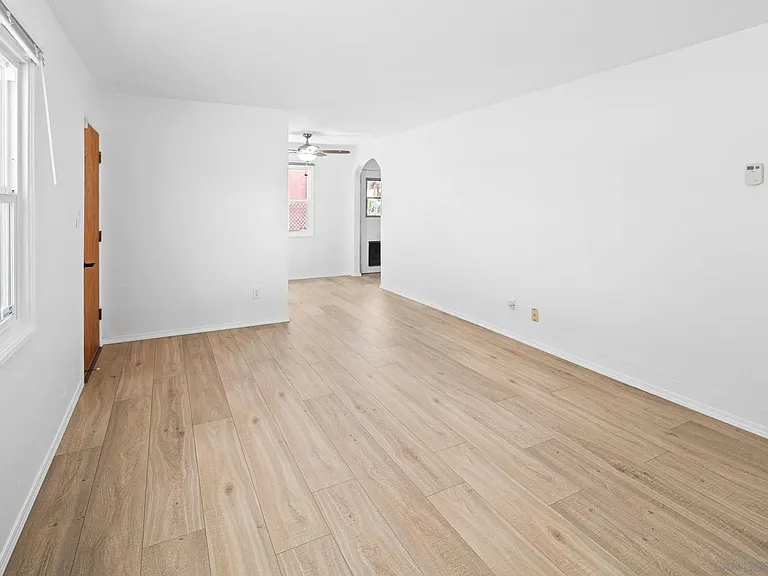 620 Minot Ave — Photo 8