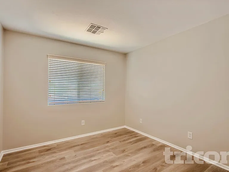 1353 E Judi Dr — Photo 15