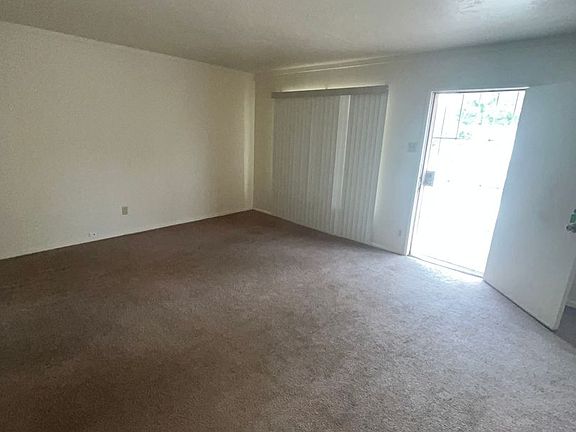 5th image of 1800 Princess Jeanne Dr