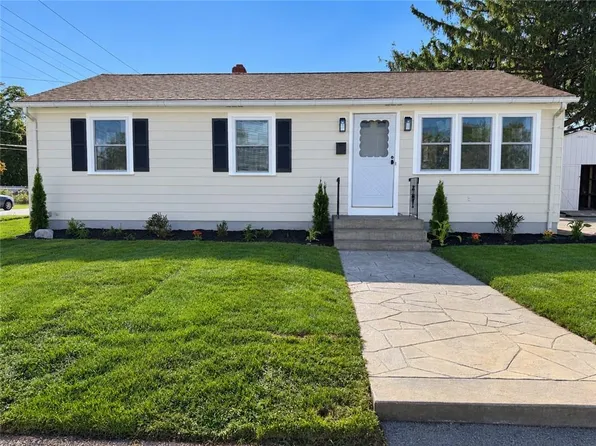 6 Pearce Ave, Cranston, RI 02910