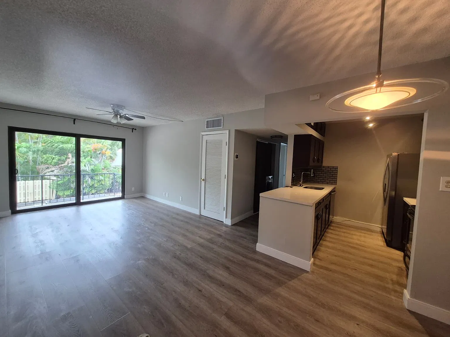 875 NW 13th St — Photo 3