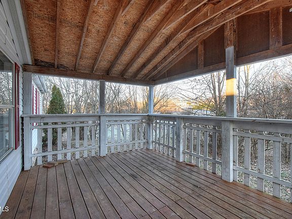5th image of 150 Grazing Meadows Dr