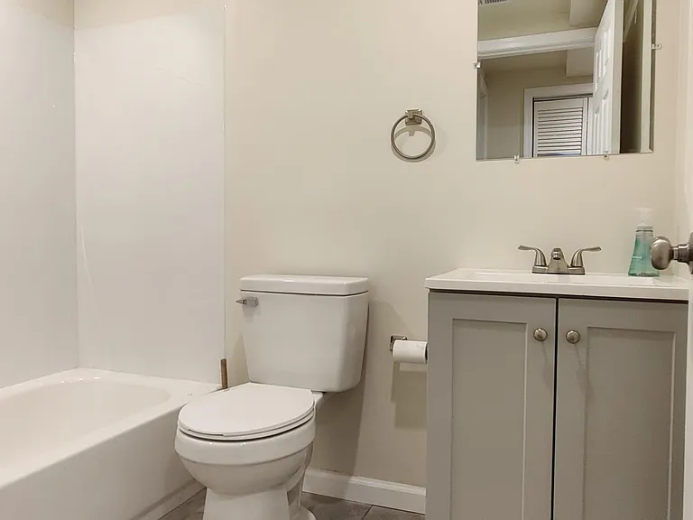 1414 Christian St #F — Photo 14