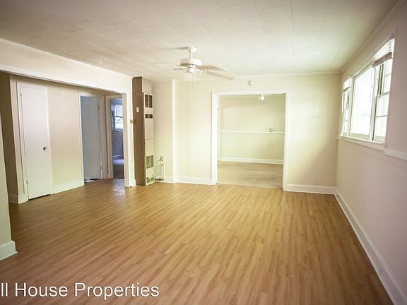 3rd image of 1111 Valley Park Dr