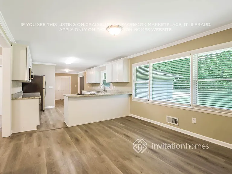 1470 W Austin Rd — Photo 4