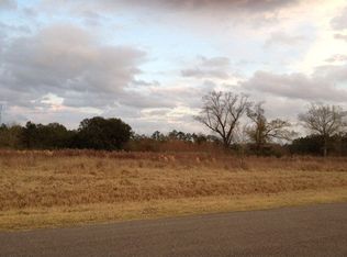 34 Burnt Oak Ln, Carriere, MS 39426