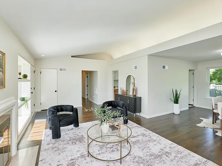 923 Swarthmore Ln — Photo 11