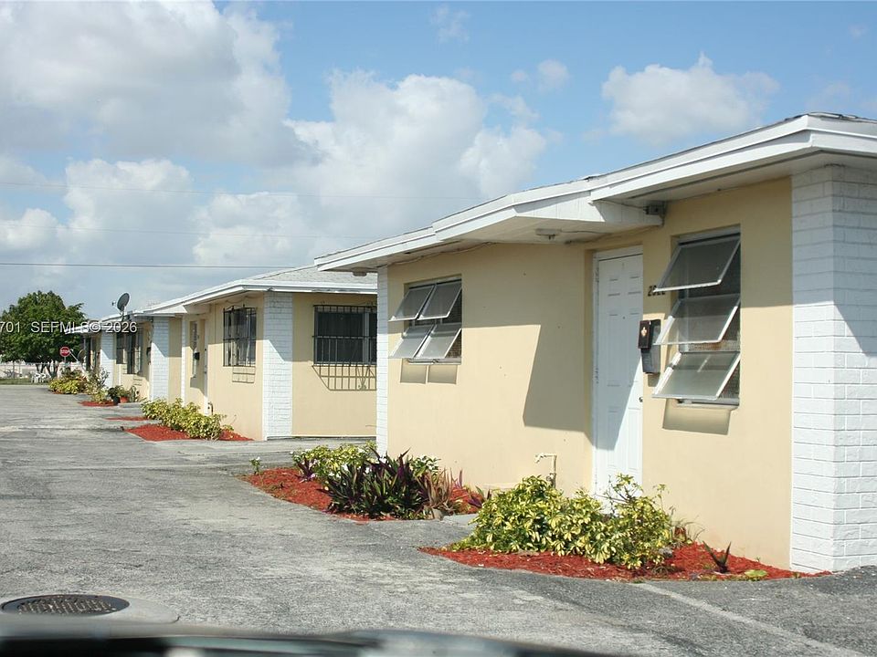 1st image of 2910 NW 92nd St #2930