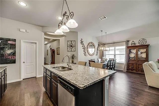 2416 Whispering Pines Dr — Photo 6