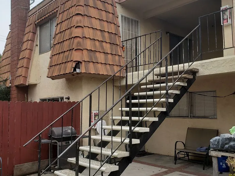 7631 Ellis Ave #B — Photo 1