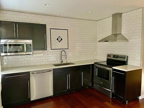 2nd image of 1814 W Government St