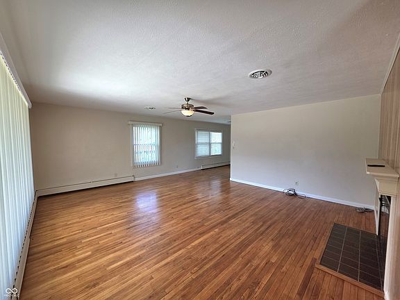 3rd image of 1141 Sugar Hill Dr