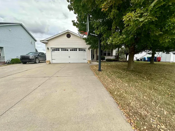11120 Thornberry Dr, Freeland, MI 48623