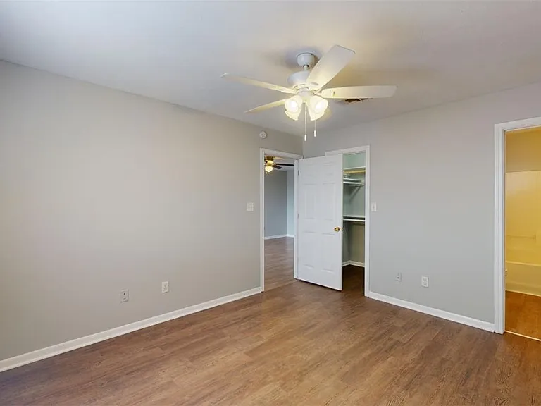 1507 Hollowhill Dr #B — Photo 16