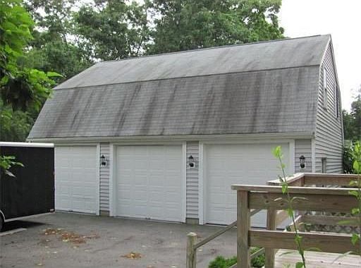 2nd image of 512 Spring St