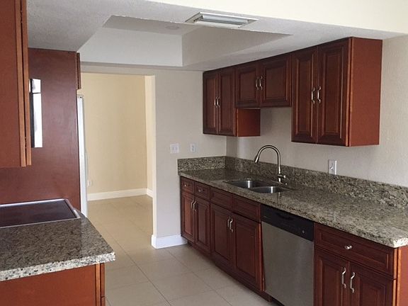 4th image of 4190 NW 45th St