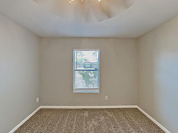 3rd image of 1661 Wildrose Dr #1007-1