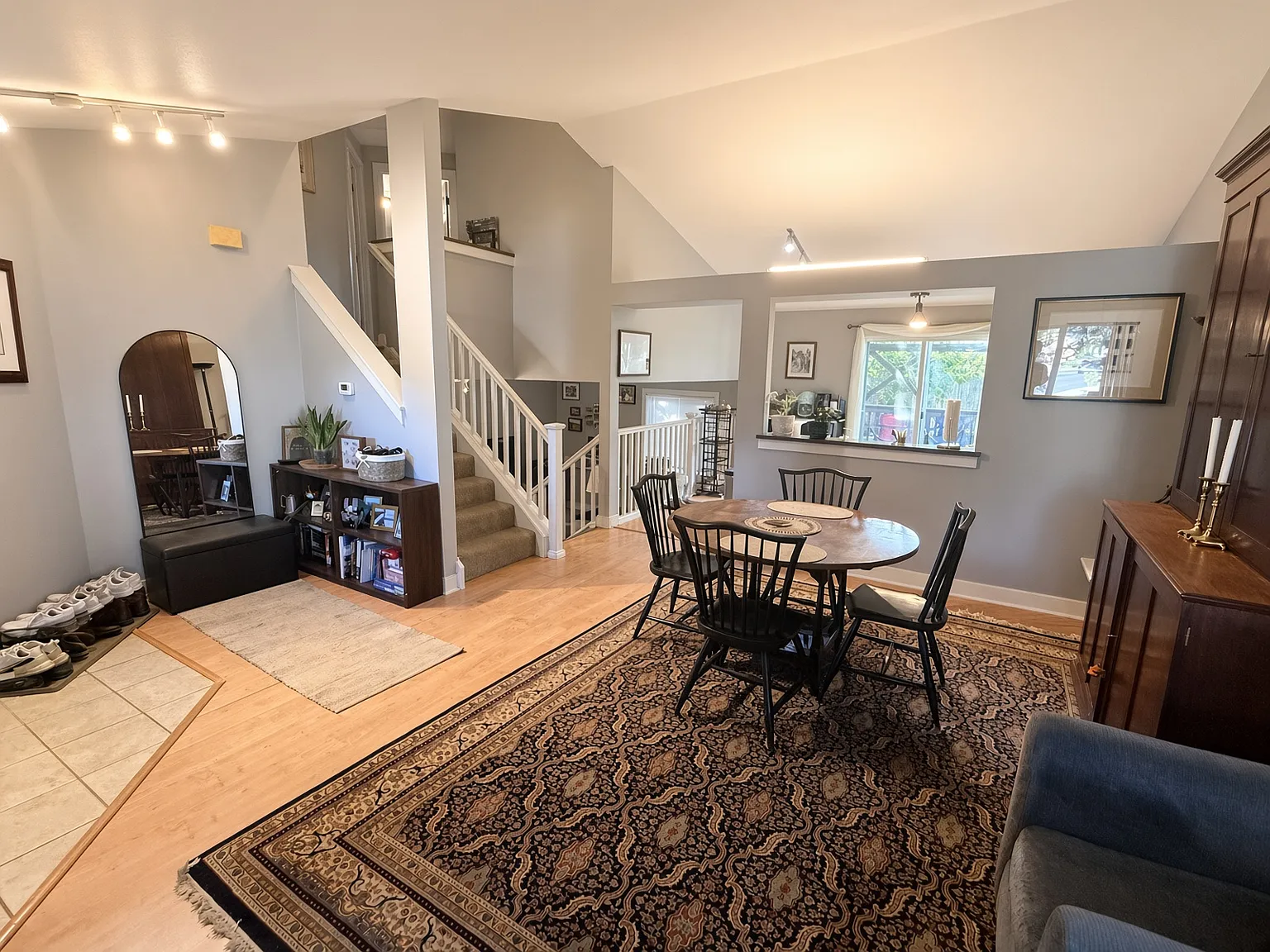 3 bed, 1397 sqft, $2,500 — Photo 4