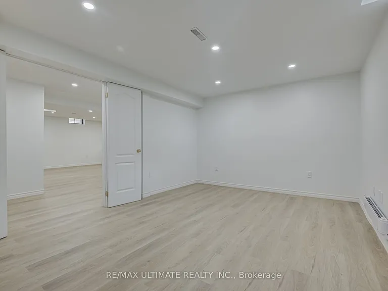 5 Bayswater Ave — Photo 24