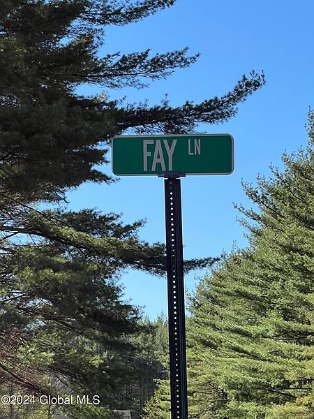 4th image of 104 Fay Lane