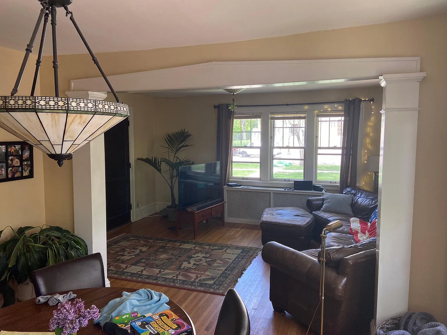 3 bed, 1200 sqft, $2,400 — Photo 2