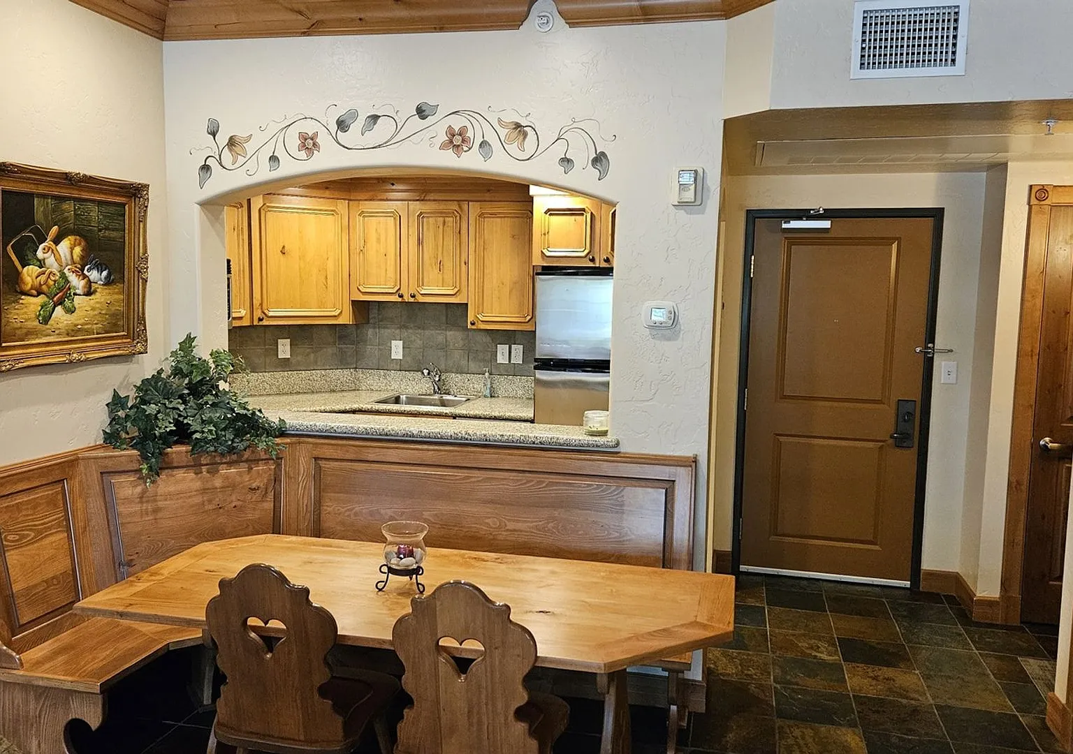 6 Month Mountainside Zermatt Villa Fully Furnished All Utilities and Amenities Included. Availabl... — Photo 3