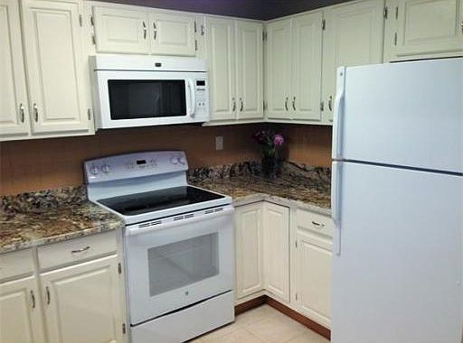 3rd image of 500 Colonial Dr Unit 302