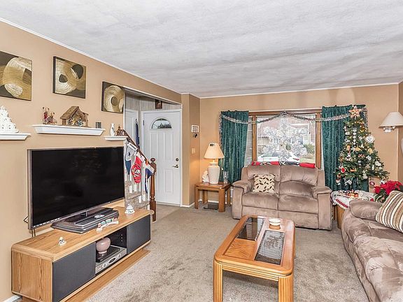 5th image of 292 Cayuga Ave