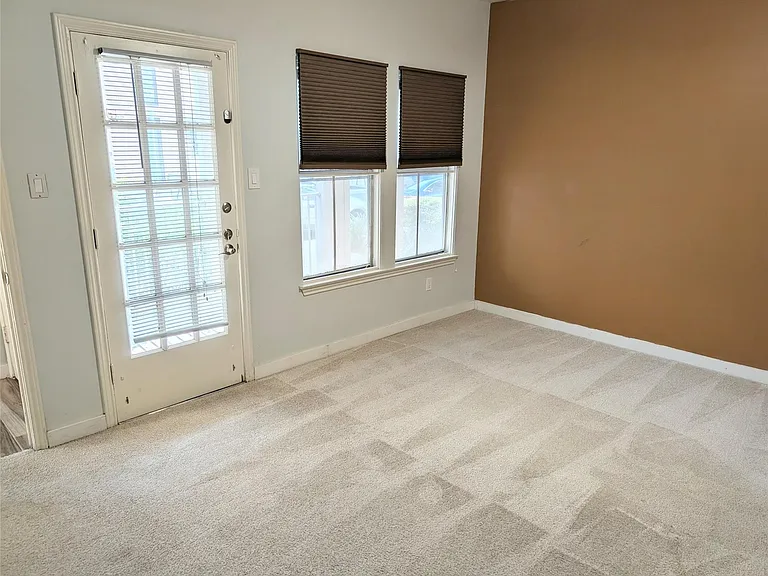 2529 Rio Grande St #6 — Photo 13